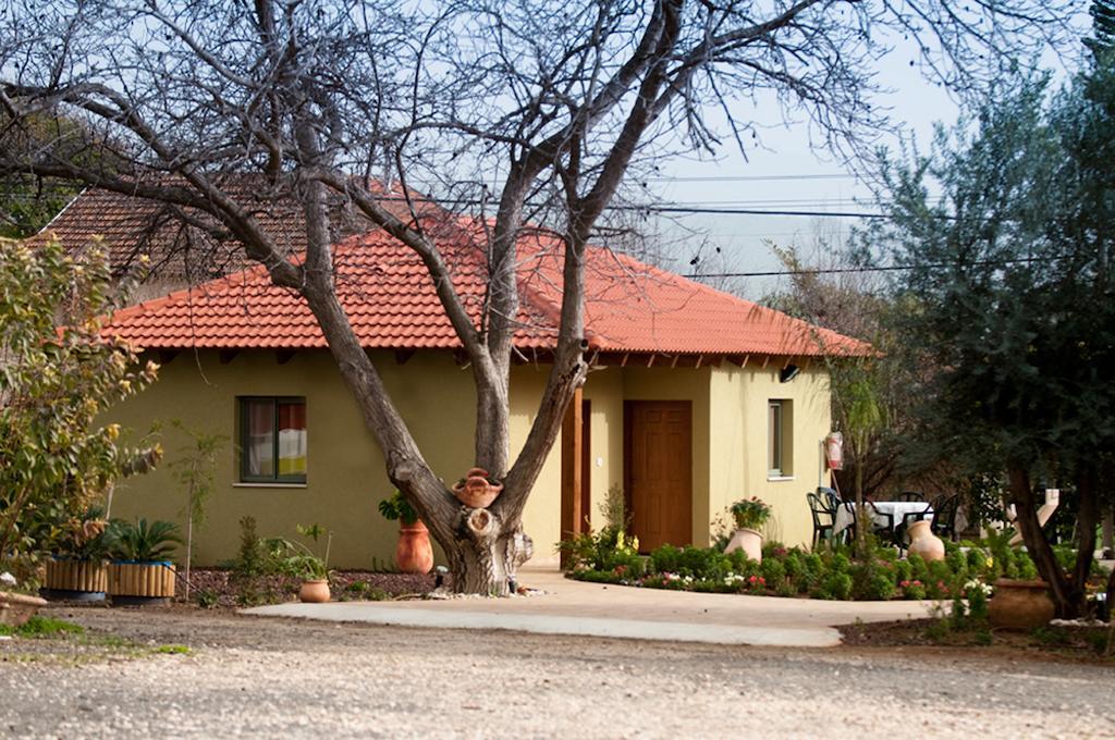 Elimelech Bapardes Villa Sheʼar Yashuv Exterior foto