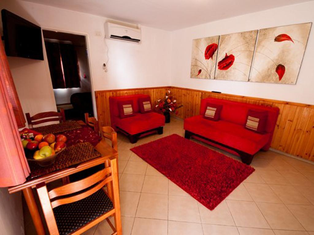 Elimelech Bapardes Villa Sheʼar Yashuv Cameră foto