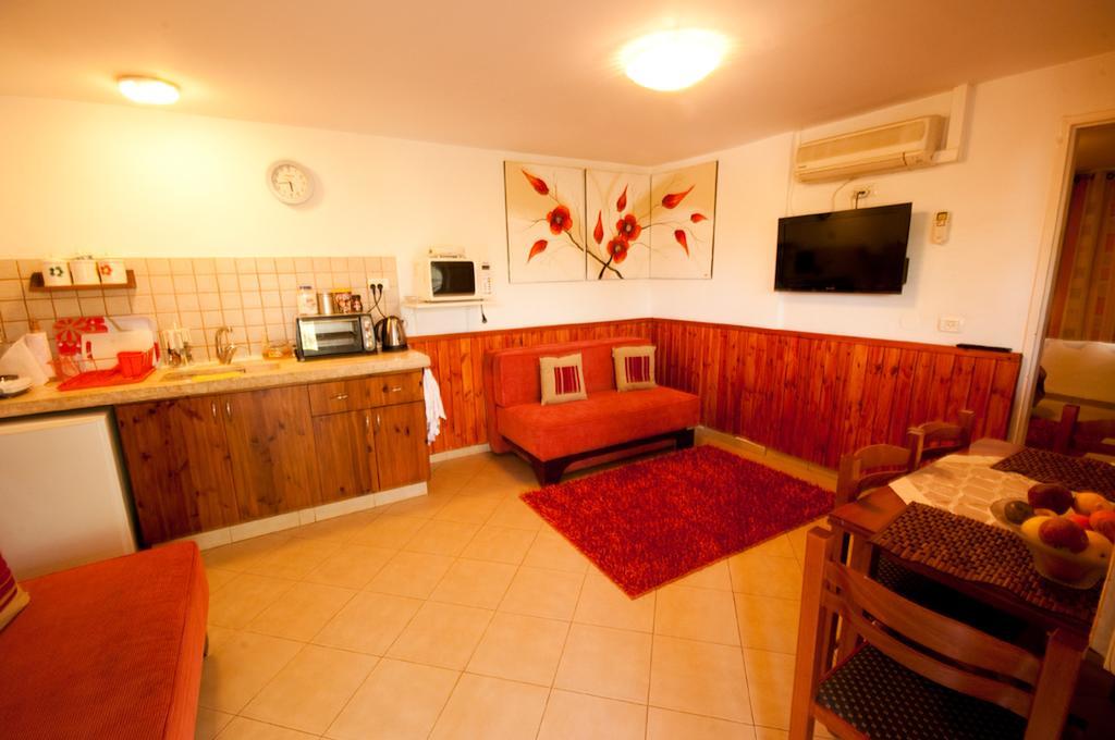 Elimelech Bapardes Villa Sheʼar Yashuv Cameră foto